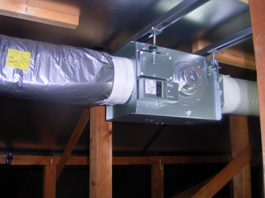 屋根裏断熱リフォーム：換気システムも導入し、2階居室を快適に　千葉市若葉区