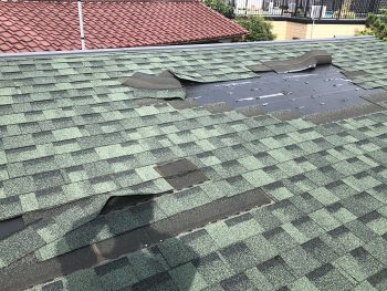 台風被害の屋根2