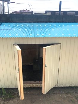 井戸ポンプ小屋完成