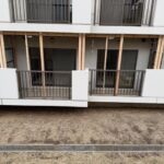 千葉県S様宅でベランダにネコ脱走防止ネットを取付ました。