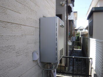 千葉市若葉区K様邸でガス給湯器を交換しました。