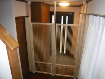 千葉県白井市K様邸でねこ工房製にゃんが-どを取り付けました。