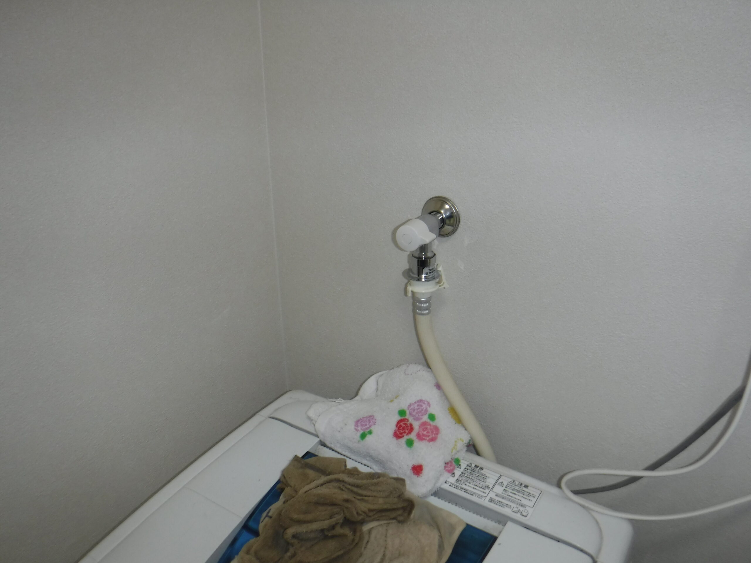 千葉市花見川区K様邸洗濯機の蛇口を交換しました。