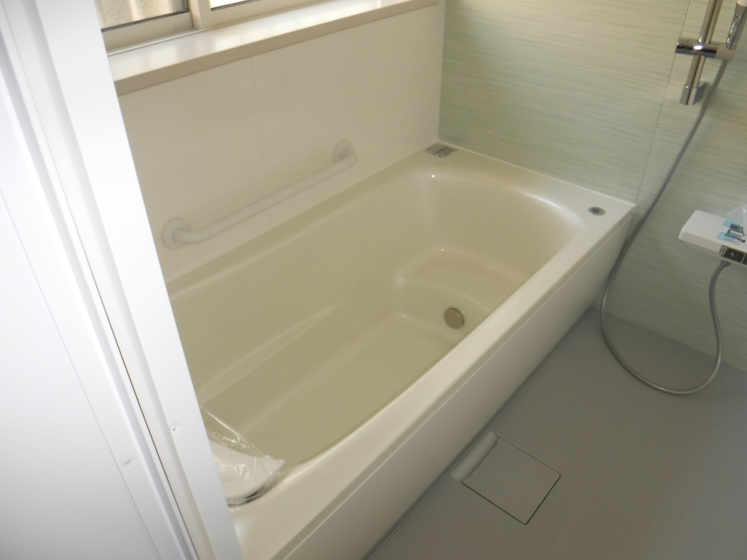 千葉市若葉区U様邸でTOTO製ユニットバスシンラに交換しました。