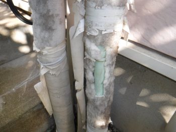 工事前の給湯器配管