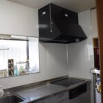 動かなくなったレンジフードの交換工事