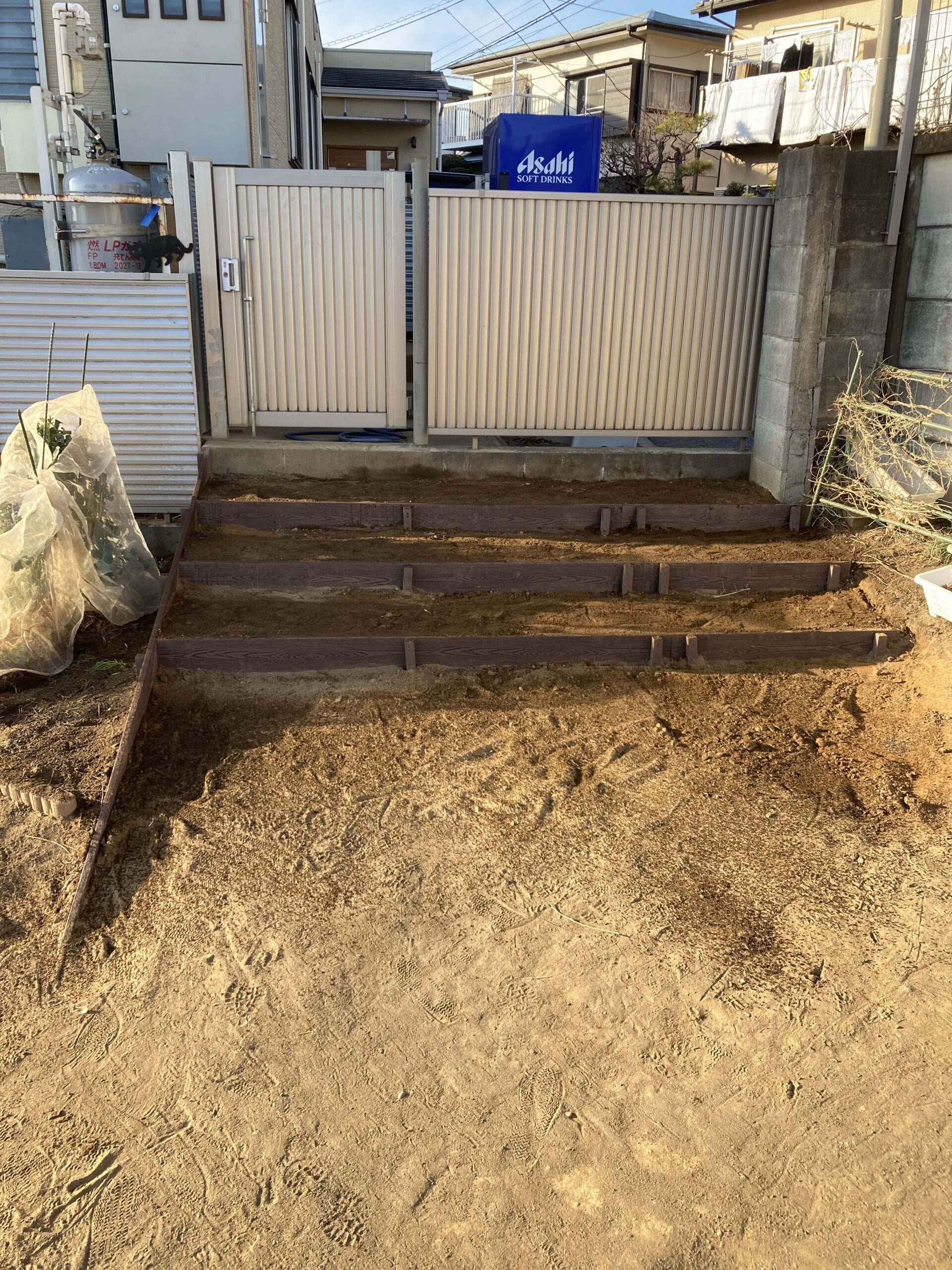 遊び場の階段工事