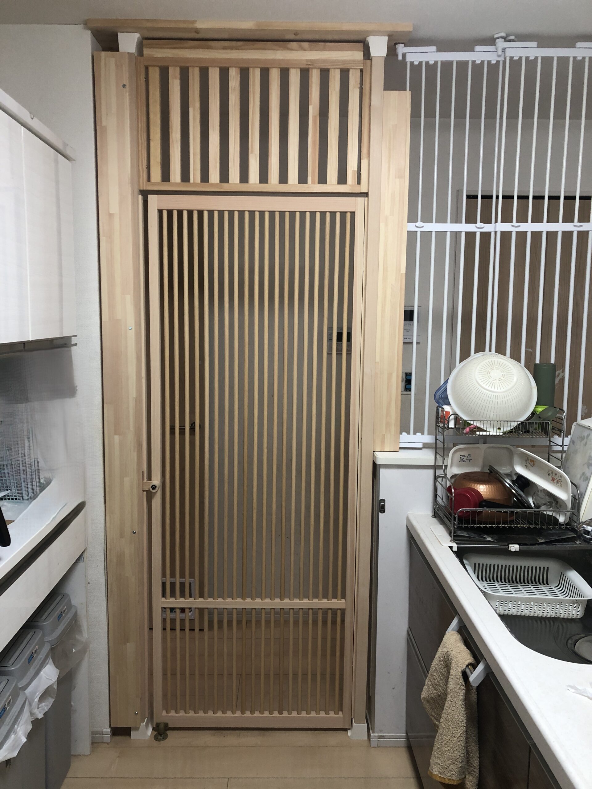 千葉県流山市M様邸でねこ工房製にゃんが-どを取り付けました。