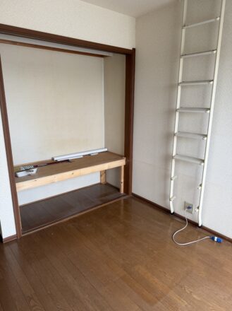 千葉市J様宅で木製ベットの解体工事行いました。