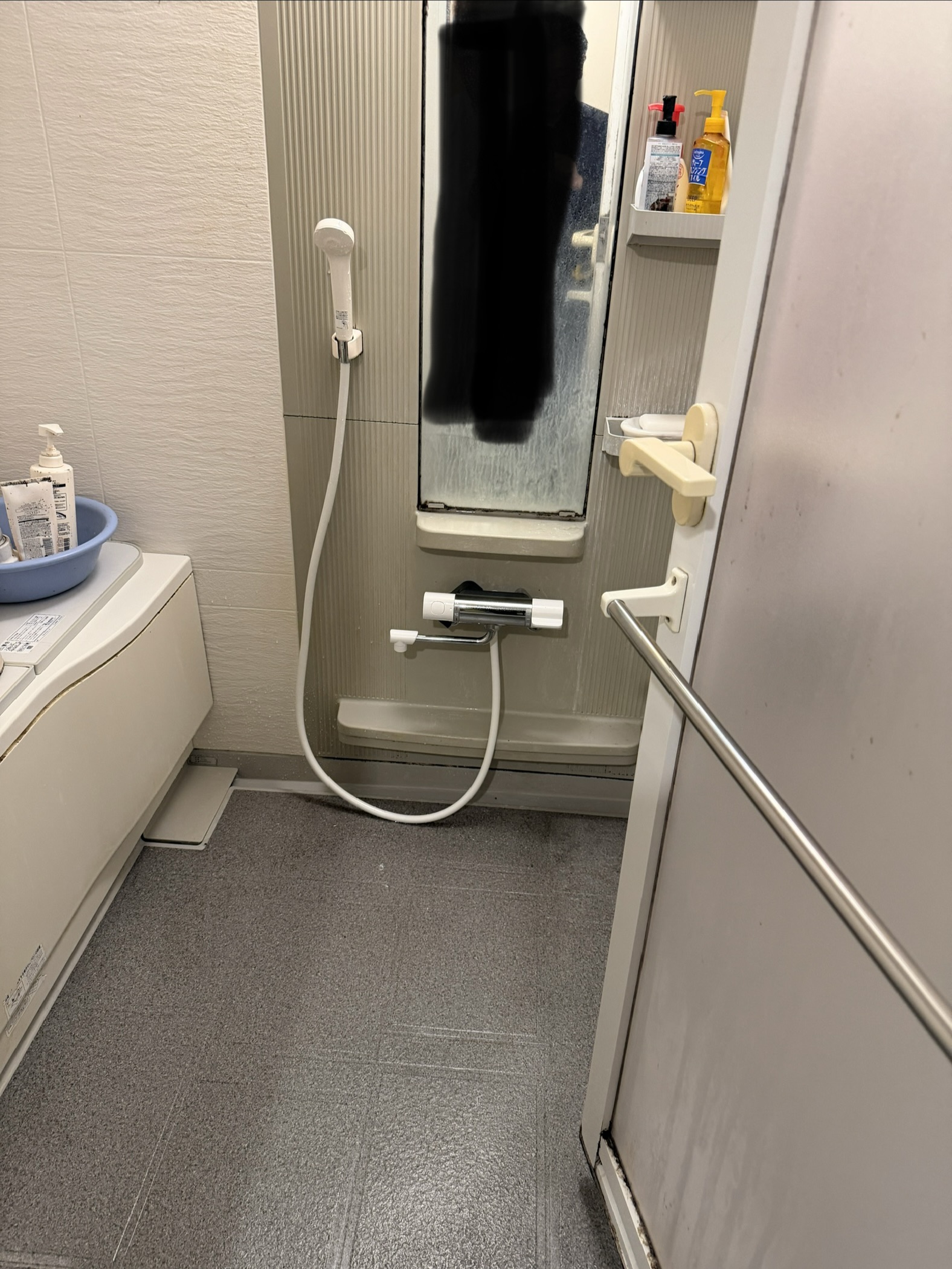 千葉市緑区Ｏ様邸で浴室シャワー水栓を交換しました。
