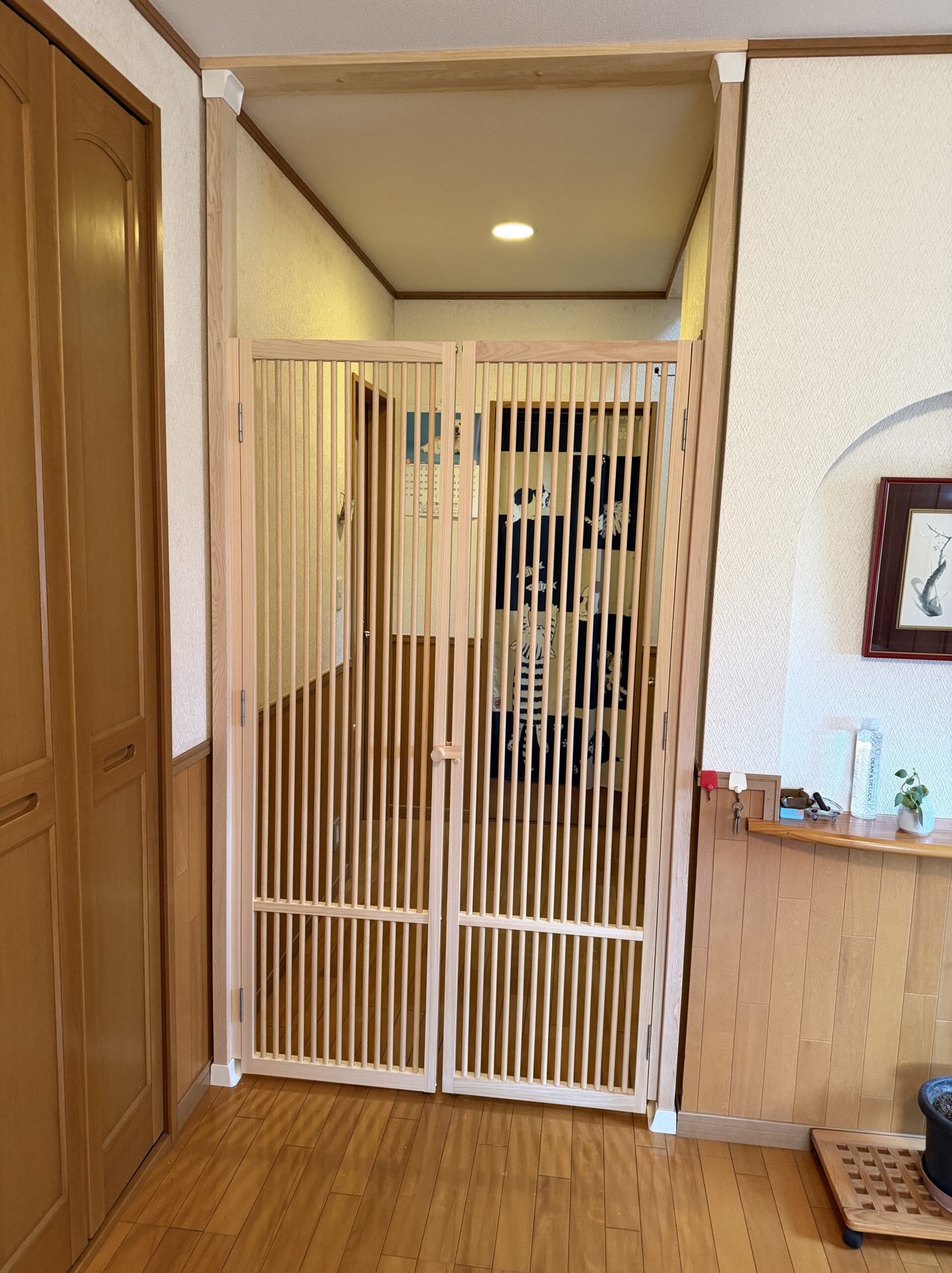 千葉県東金市Ｋ様邸でねこ工房製観音タイプのにゃんが－どを取り付けました。