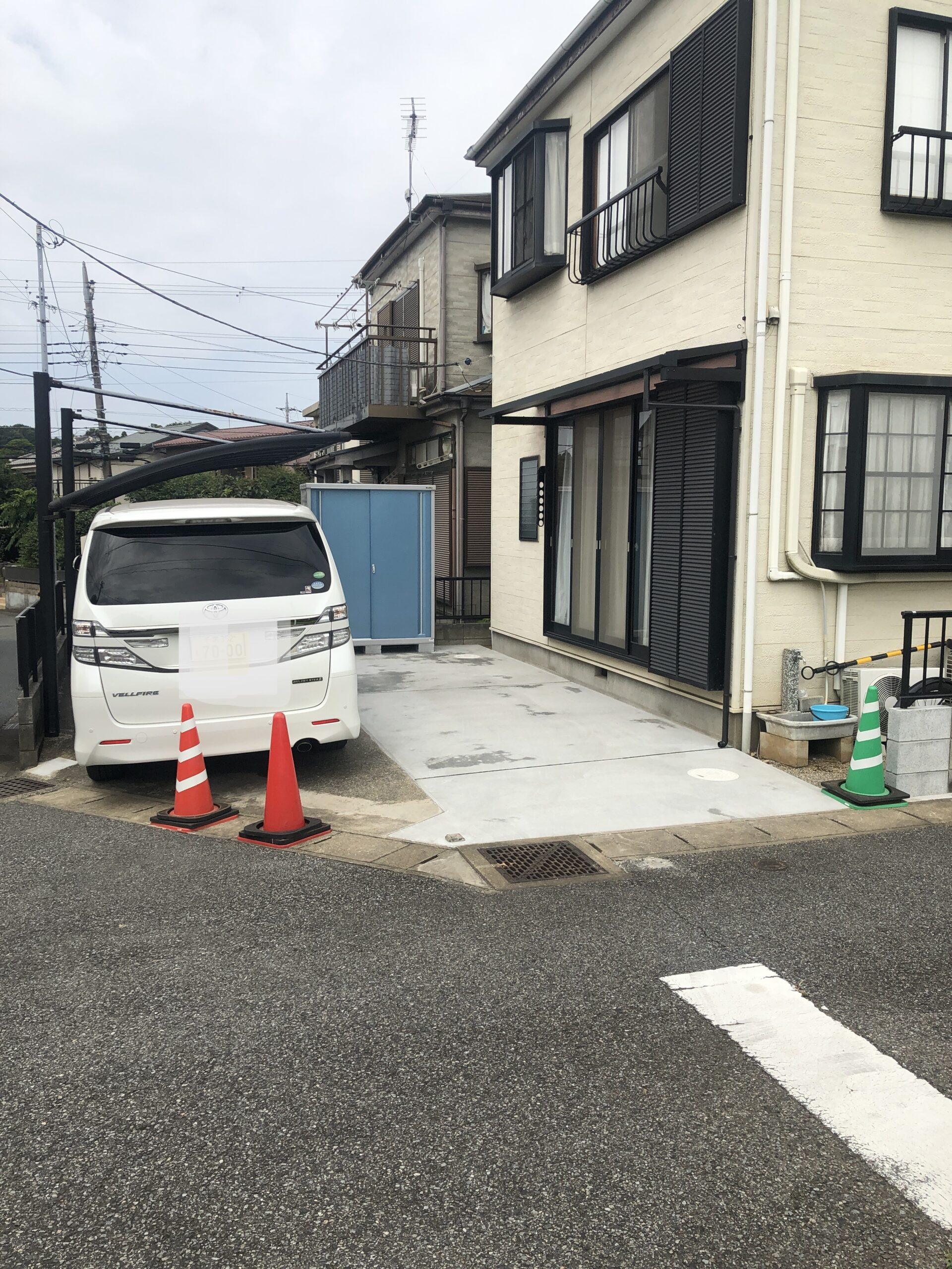 千葉市若葉区K様邸で駐車場を拡張しました。