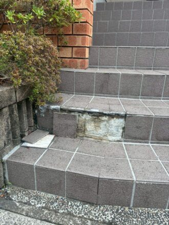 玄関ポーチ