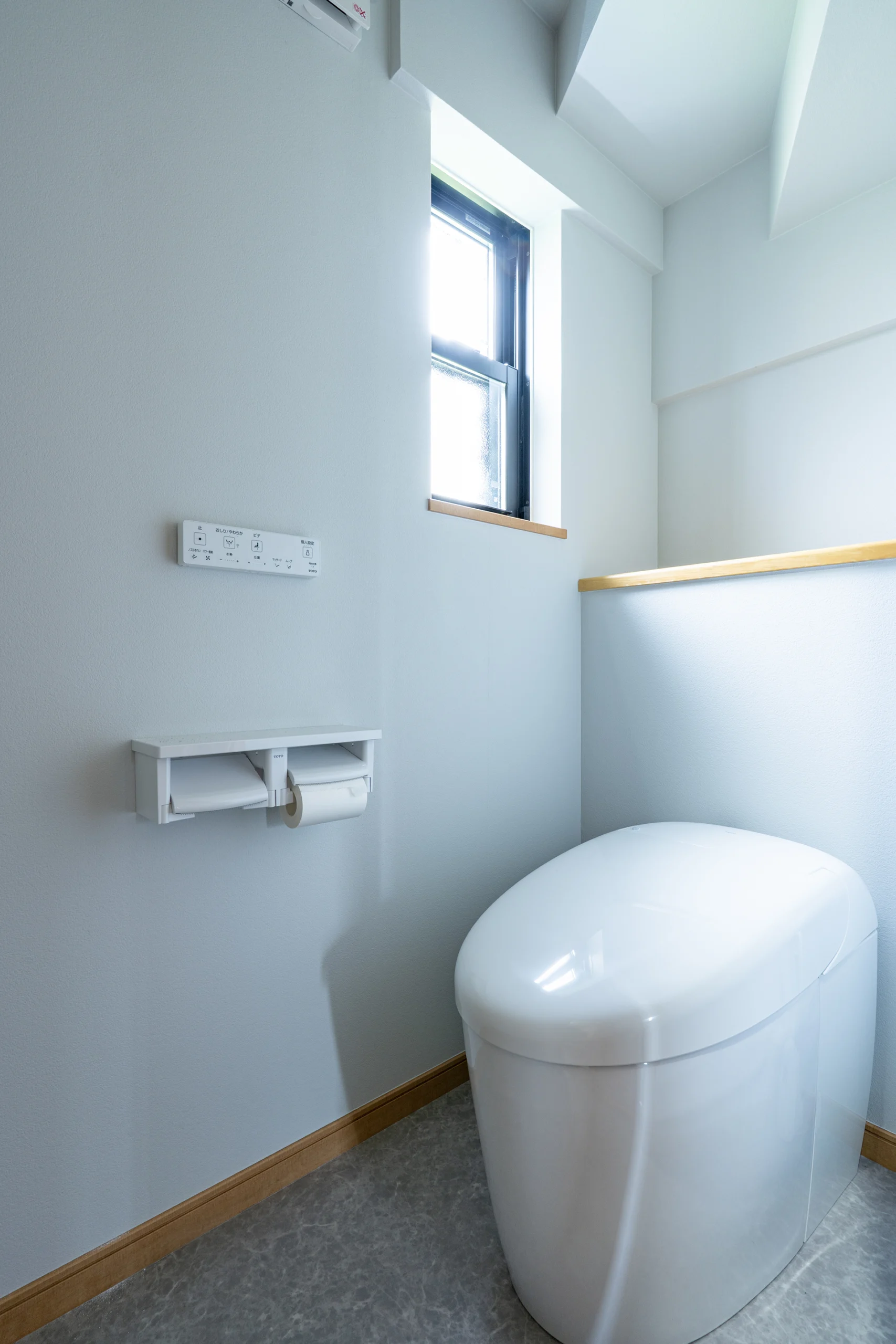 築19年トイレリフォーム（1階・2階）